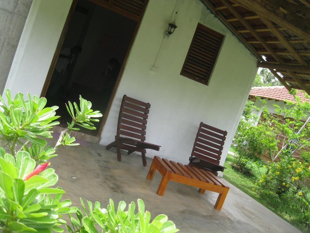 Ferienwohnung Sunshine Cafe Tangalle Exterior foto