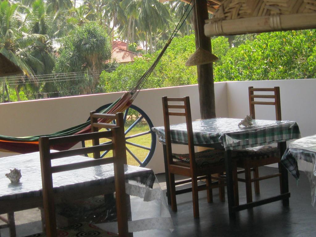 Ferienwohnung Sunshine Cafe Tangalle Exterior foto