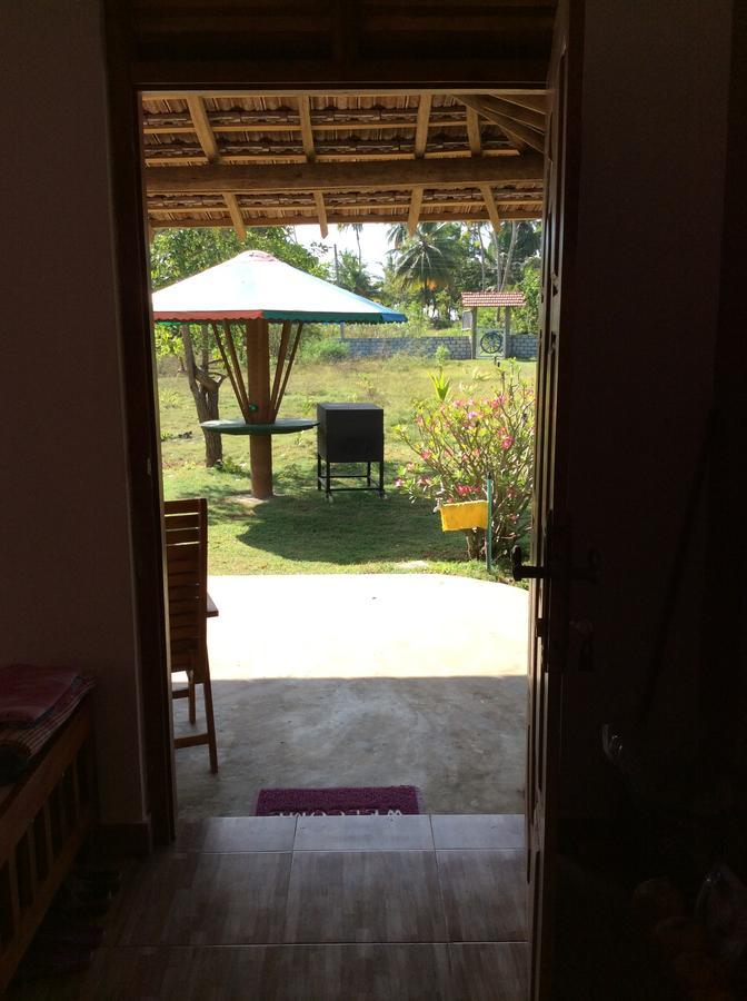 Ferienwohnung Sunshine Cafe Tangalle Exterior foto